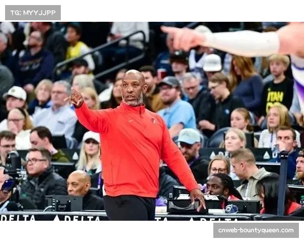 拓记：球队封口令引发媒体见面会临时取消事件